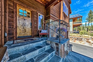 تفاصيل الفندق من الخارج