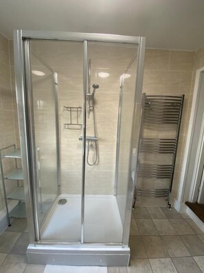 Apartment | Bathroom - Reading 3 bedroom (Reading)