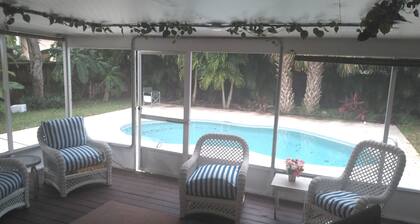 Comfortable 3 bedroom 3 bath beach house .pool..3 minute walk to beach.