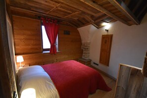 2 bedrooms, WiFi - Les Coutegas - Two Bedroom Apartment, Sleeps 6 (Vaujany)