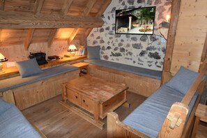 Interior - Chalets Clovis I - Five Bedroom Apartment, Sleeps 12 (Vaujany)