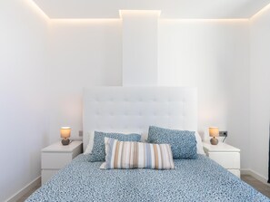 1 bedroom, iron/ironing board, Internet, bed sheets