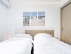 2 bedrooms, iron/ironing board, Internet, bed sheets