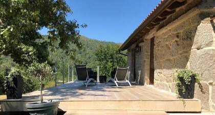 Historic house with views of the Xurés