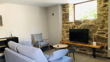 Een flatscreentelevisie