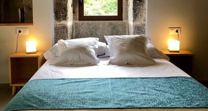 Historic house with views of the Xurés