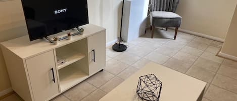 Apartment | Living room | TV