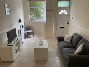 아파트 | 거실 공간 | TV