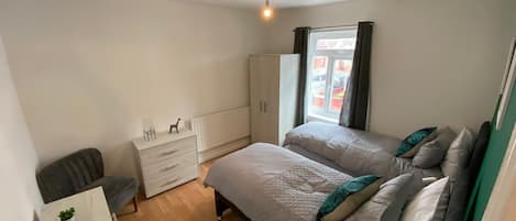 Appartement | 3 slaapkamers, een strijkplank/strijkijzer, gratis wifi, beddengoed
