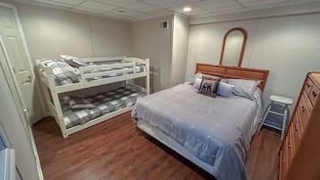 5 bedrooms, in-room safe, iron/ironing board, travel cot