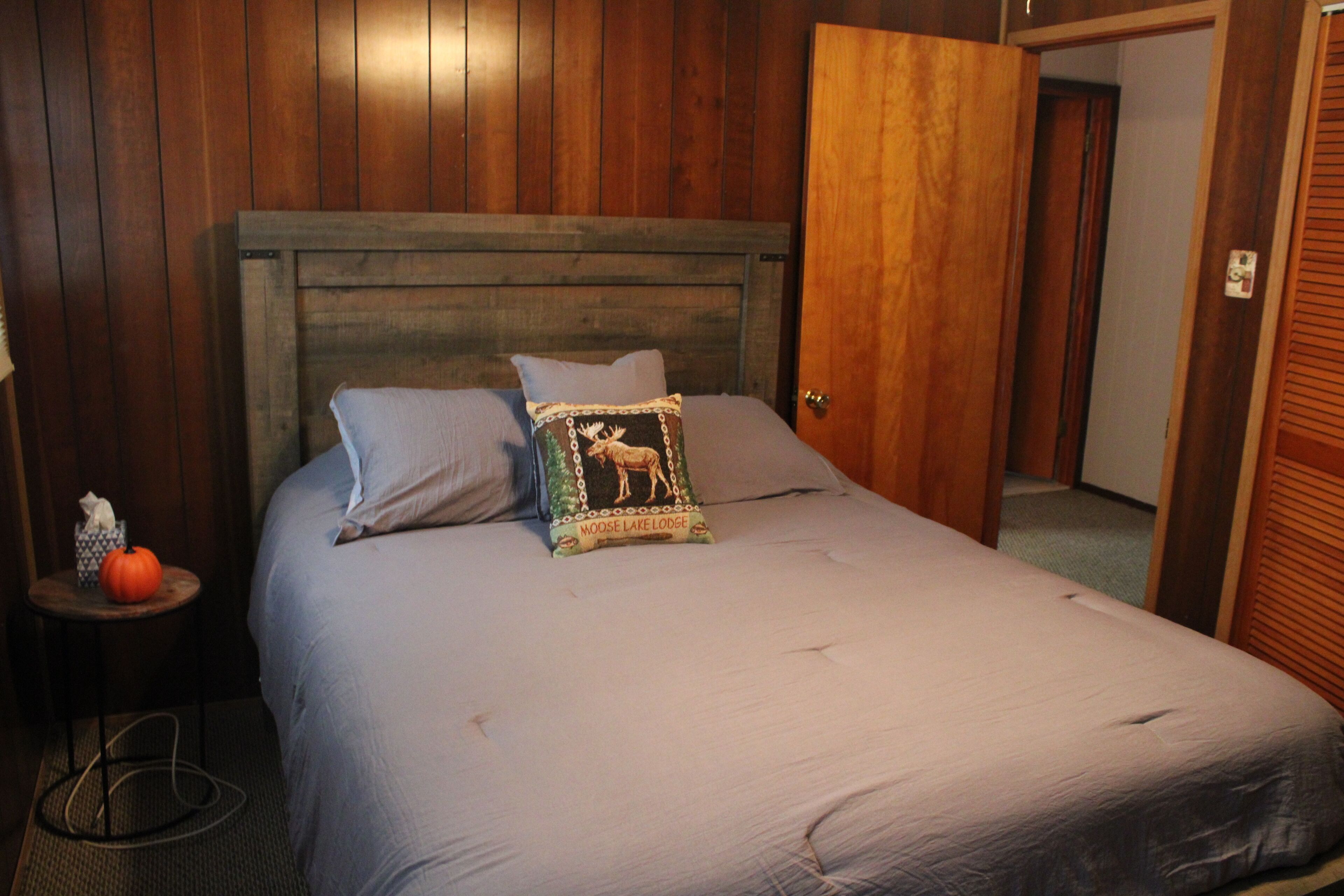 5 soverom, safe på rommet, strykejern/-brett og reiseseng for barn