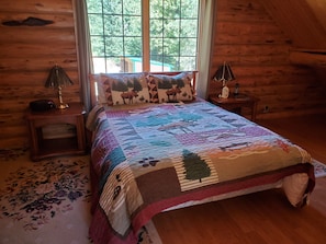 4 bedrooms, free WiFi, bed sheets - Beautiful log home along the St. Joe River in North Idaho (Calder)