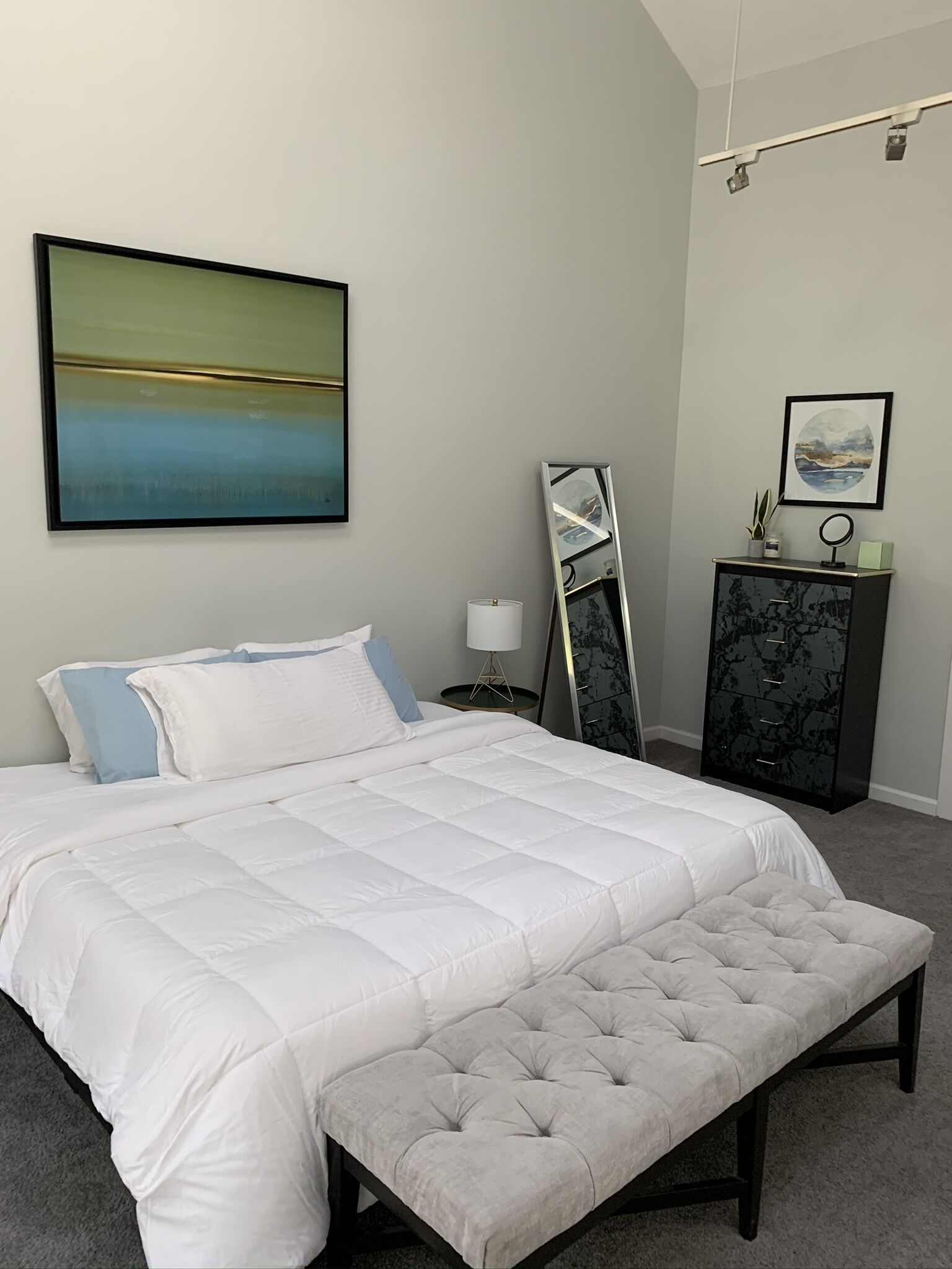 By NYC & Hamptons!  Private Hot Tub, Pool Table - AMENITIES!