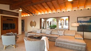 Télévision, chaîne hi-fi