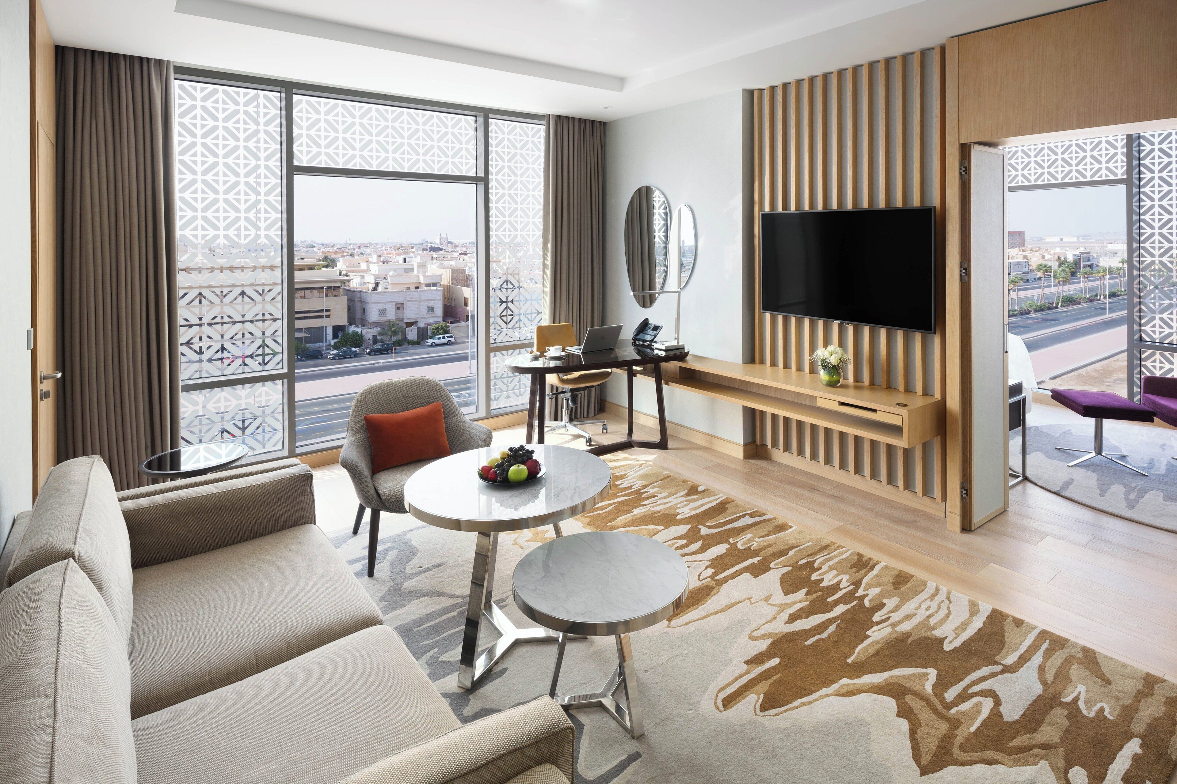 Minibar, in-room safe, individually decorated, individually furnished