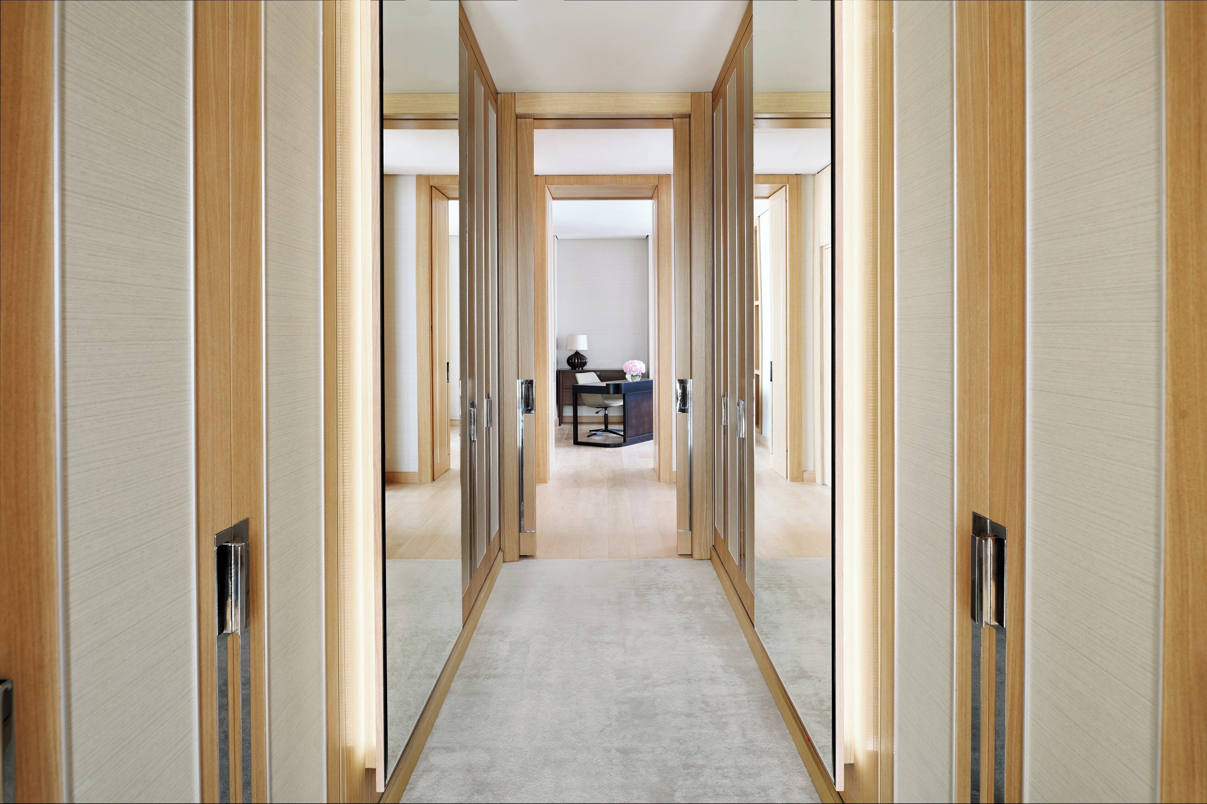 royal suite, 1 single bed | 1 bedroom, minibar, in-room safe, individually decorated