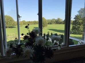 Interior - Spacious and elegant apartment in country house only 5min to Bicester Village (Middleton Stoney)