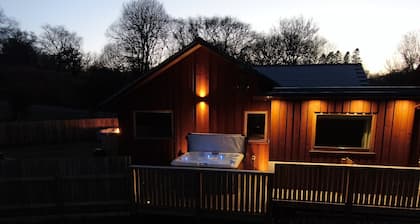 Luxury lodge with hot tub