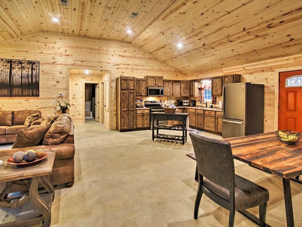 The Notebook New Construction Minutes from Mountain Fork River