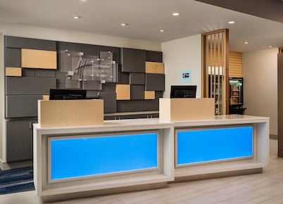 Holiday Inn Express & Suites Lockport by IHG