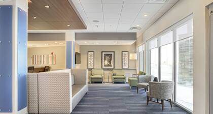 Holiday Inn Express & Suites Lockport by IHG