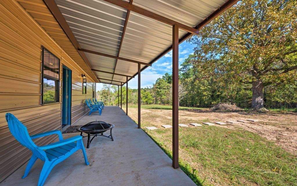 Wander Inn Lodge New Construction Minutes from Mountain Fork River