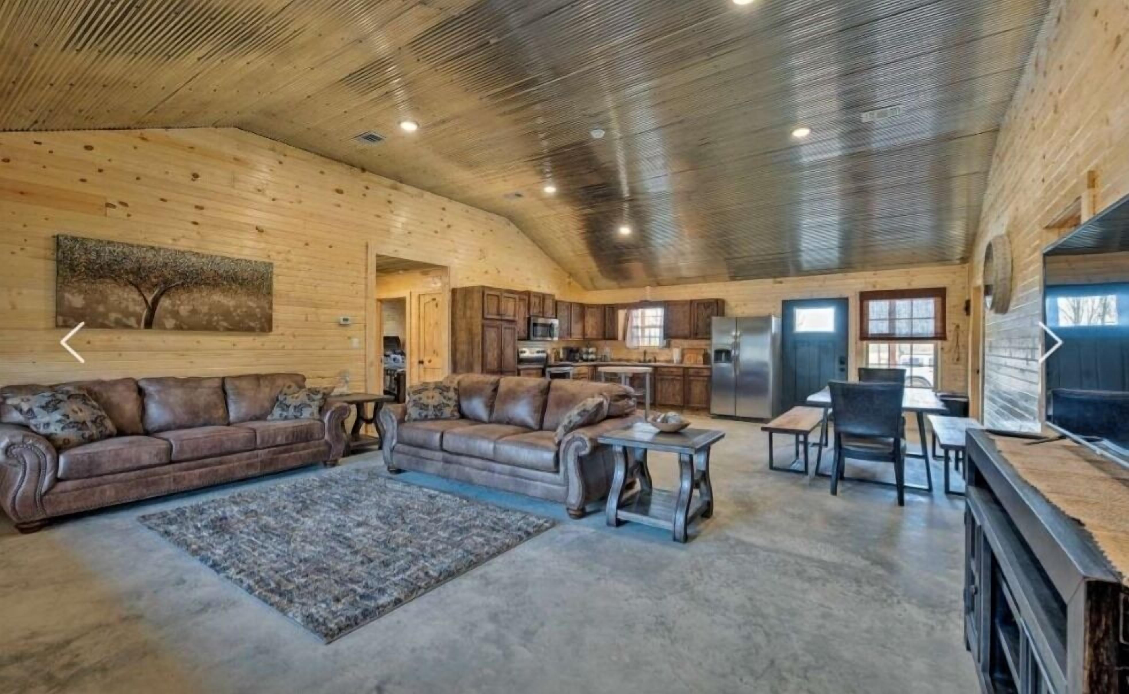 Little House on the Prairie 3 Bed Luxury Cabin Mins from Mt. Fork River