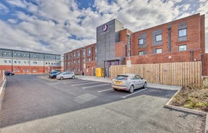 Exterior - Premier Inn Hereford City Centre - Old Market (Hereford)