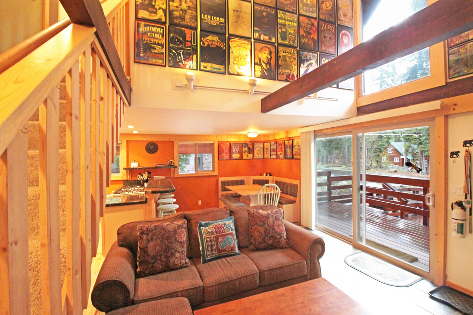 The Fillmore in Tahoe Park ~ Walking Distance to Lake! Hot Tub!