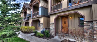 Moose Mgmt at Parks Edge 13322: Balcony w/ Grill-Pool-Hot Tub-TV-WiFi-Views