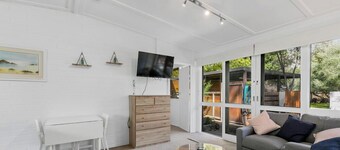 Honeysuckle Grove, Beach Unit in Silverleaves.