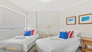 3 bedrooms, iron/ironing board, Internet, bed sheets