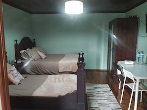 1 bedroom, free WiFi, bed sheets