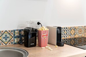 Fridge, microwave, oven, stovetop - One Thousand and One Nights Suite - 4P near Disneyland P. (Montry)