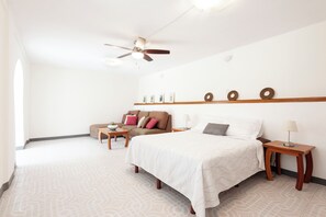 1 habitación, tabla de planchar con plancha, wifi gratis y ropa de cama 