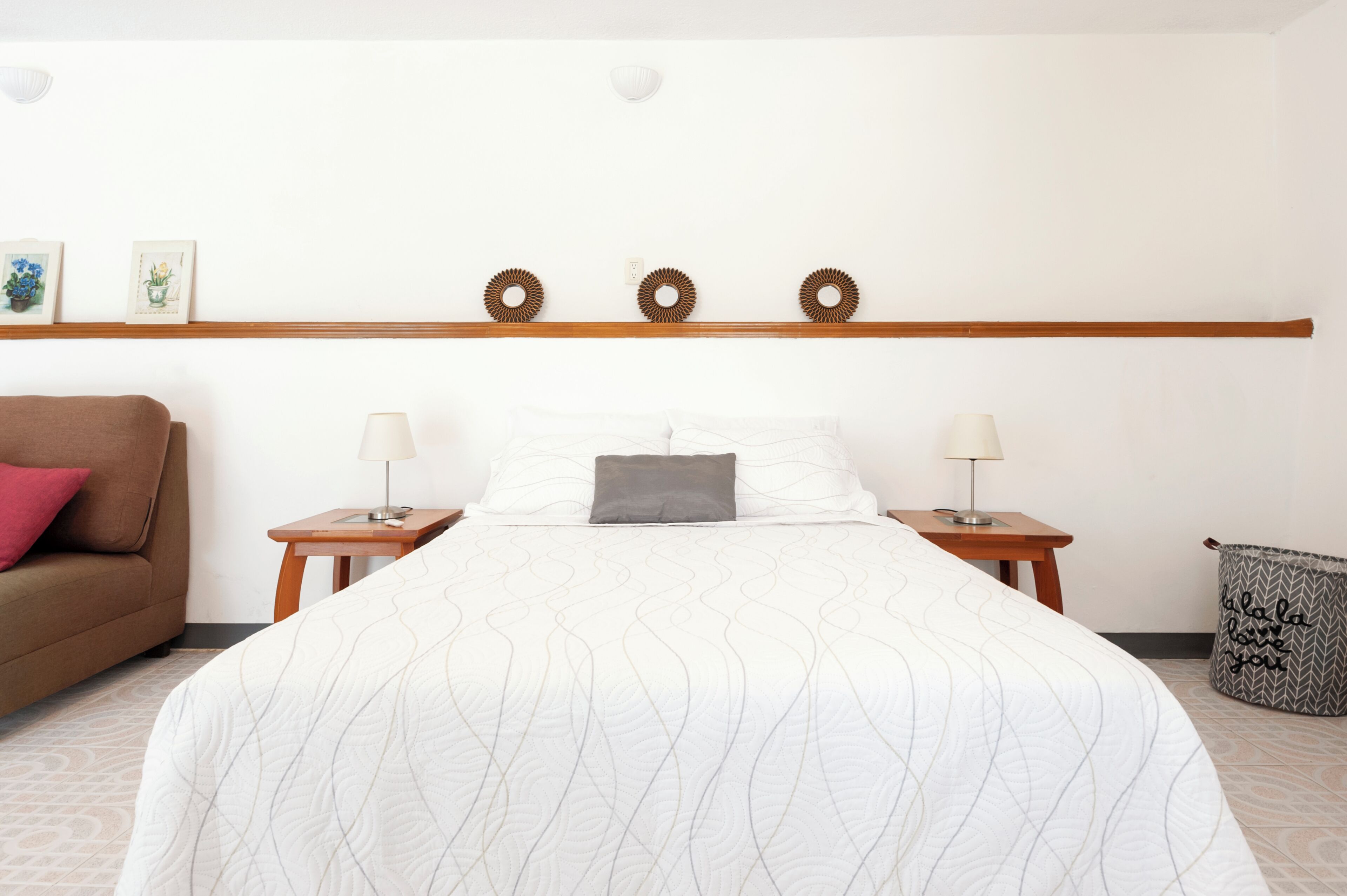 1 chambre, fer et planche à repasser, Wi-Fi gratuit, draps fournis