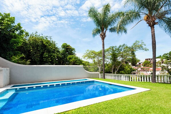 Alberca al aire libre 