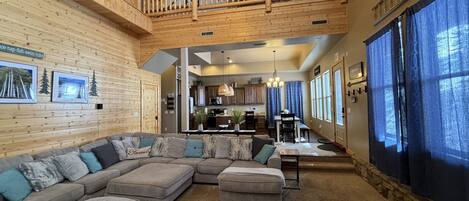 Smart-TV, Kamin, Videospiele, Tischfußball