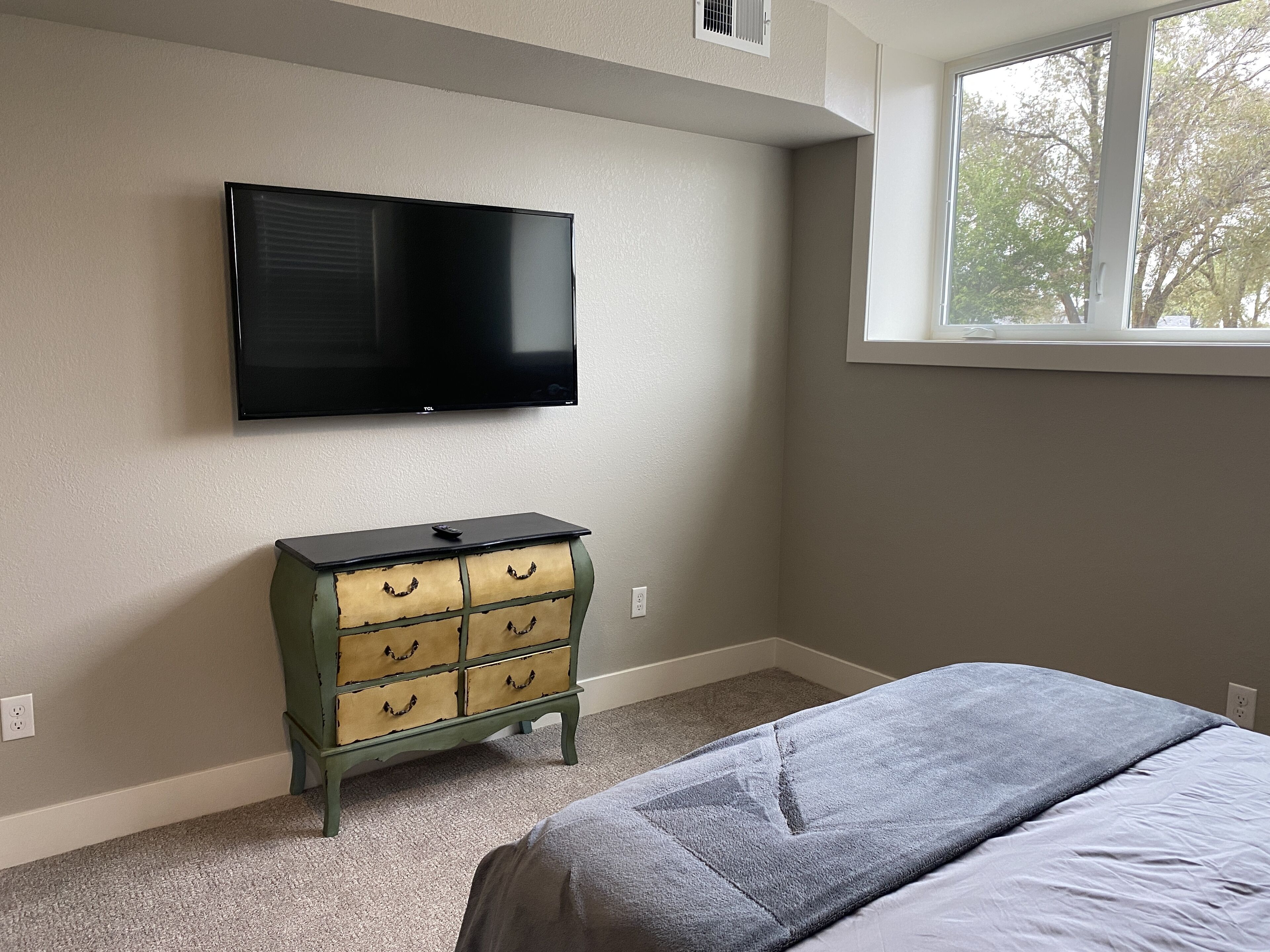 Gorgeous Remodeled Studios! #3