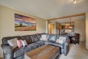 Télévision, médiathèque, vidéothèque, chaîne hi-fi