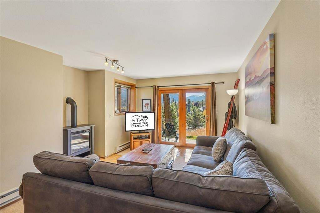 TV, music library, video library, stereo