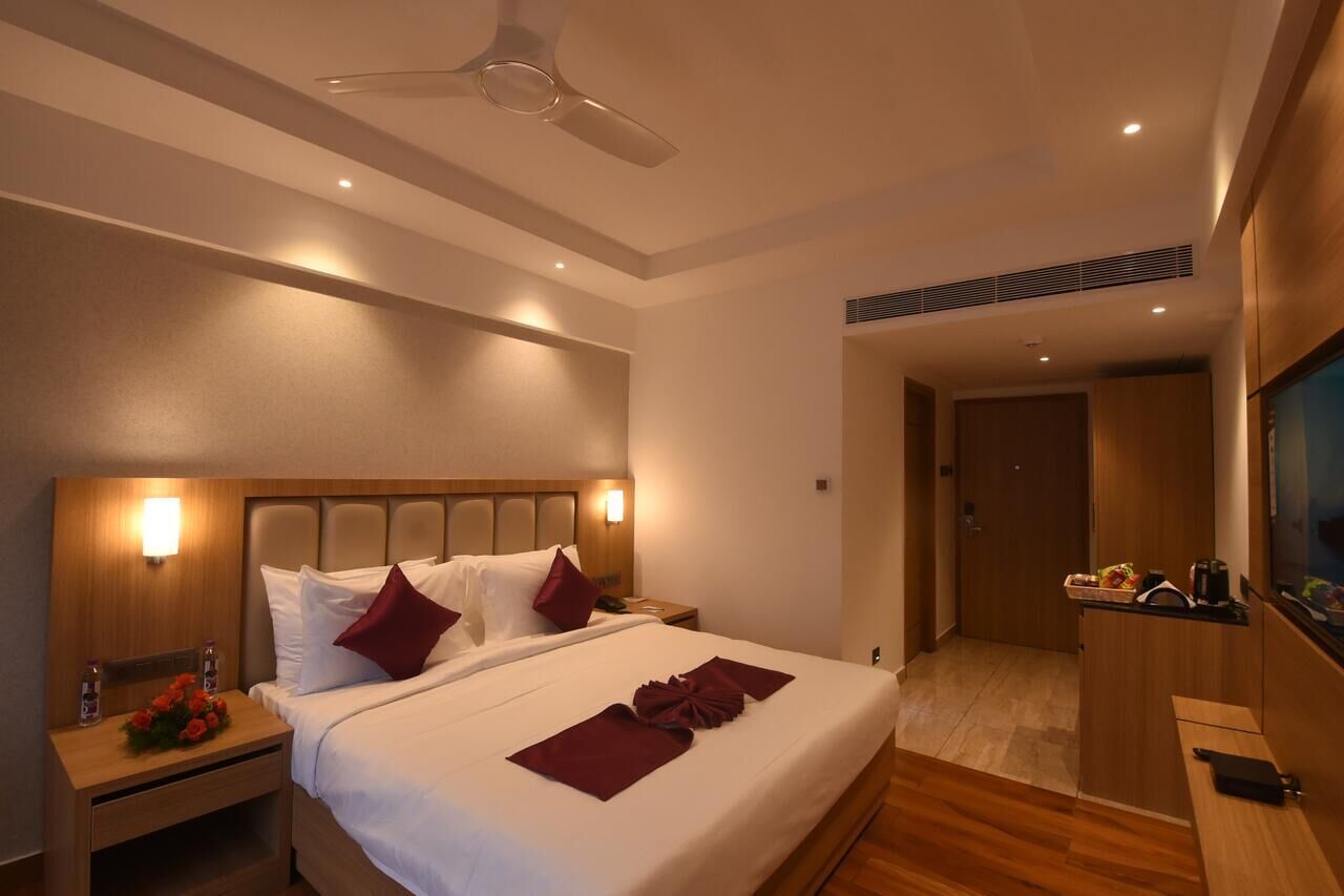 Emerald Clarks Inn Suites