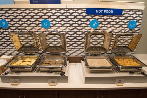 Holiday Inn Express And Suites Warsaw E Center