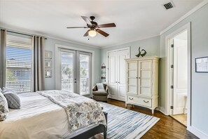 4 chambres, fer et planche à repasser, Wi-Fi, draps fournis