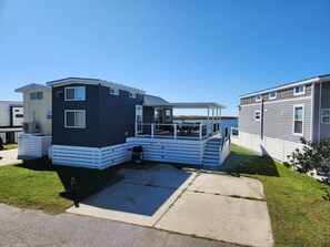 Exterior - The Seashell Shack - Waterfront Tiny House on Back Bay (Virginia Beach)