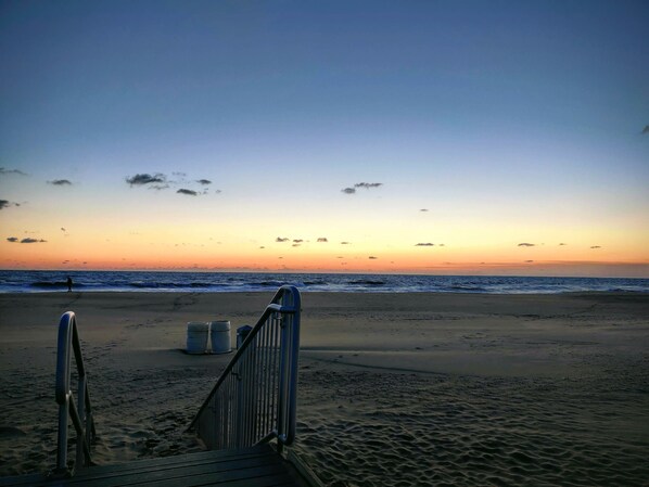 Beach nearby, sun loungers
