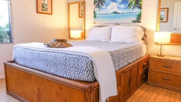 1 bedroom, desk, iron/ironing board, WiFi