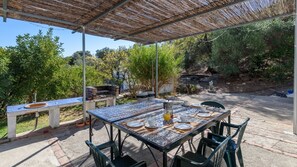 Outdoor dining - Arroyo del Moro Gaucín by Ruralidays (Málaga)