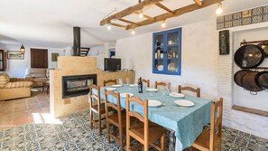 Dining - Arroyo del Moro Gaucín by Ruralidays (Málaga)