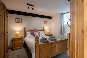 5 bedrooms, iron/ironing board, travel cot, free WiFi